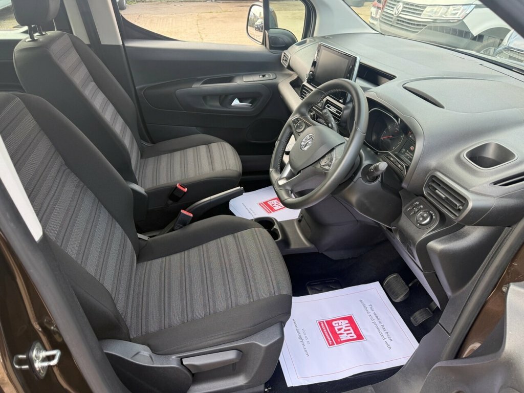 Vauxhall Combo Life 1.2L Energy Brown #4