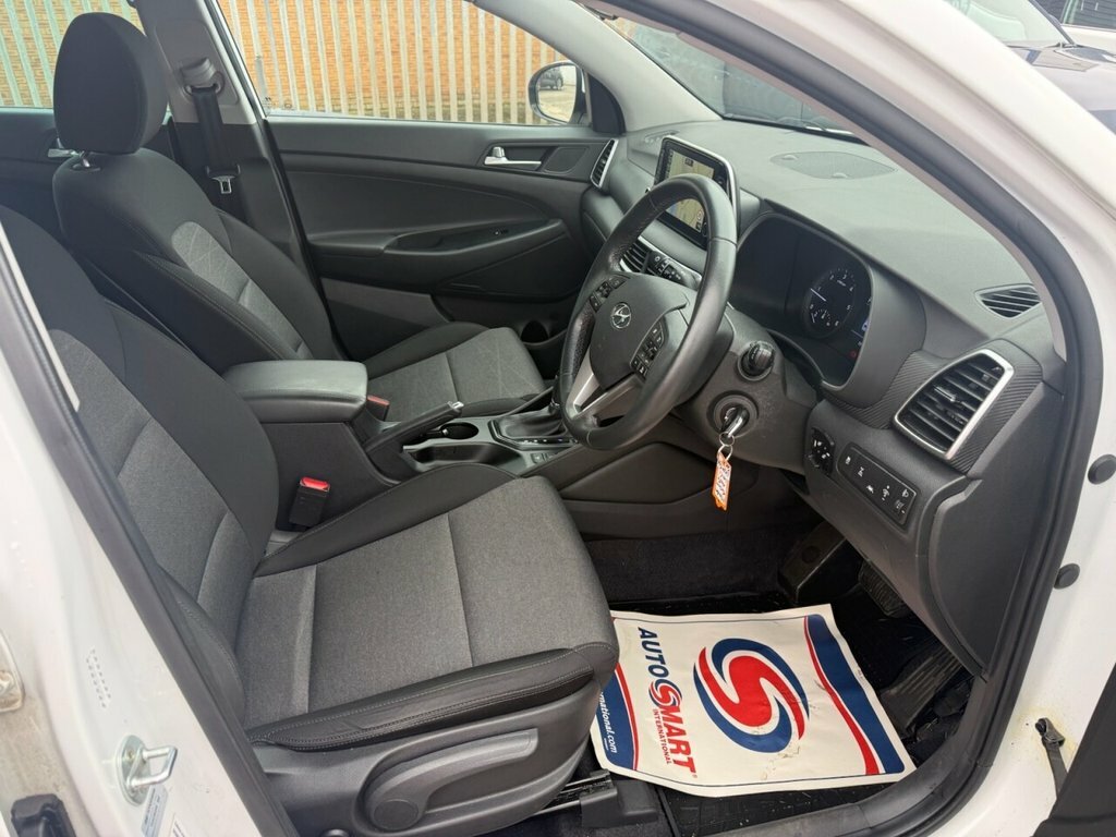 Hyundai Tucson 2L Se Nav White #3