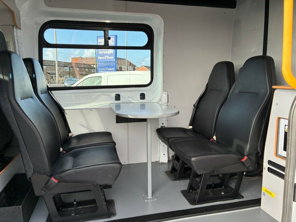 Ford Transit Custom 2L Leader White #3
