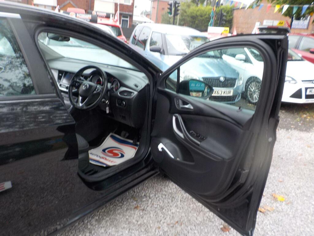 Vauxhall Astra Sri White #18