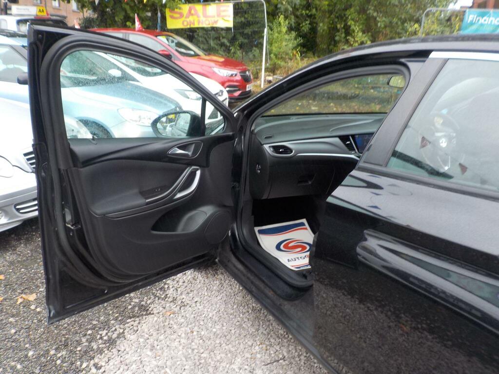 Vauxhall Astra Sri White #27