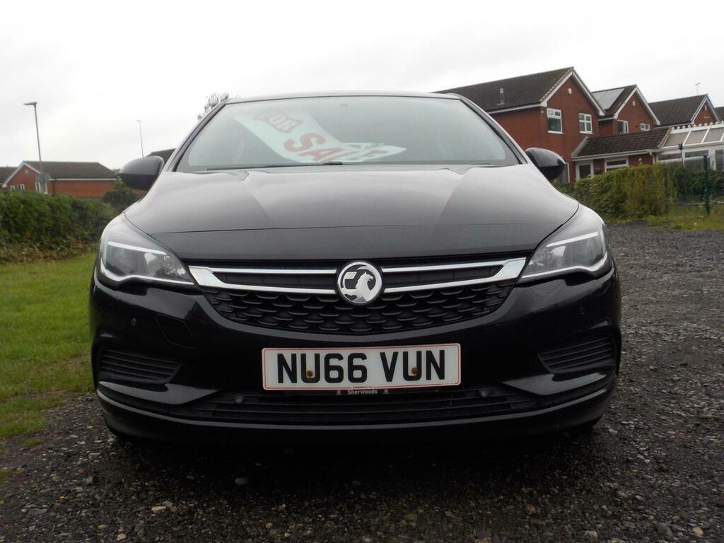 Vauxhall Astra Sri White #8