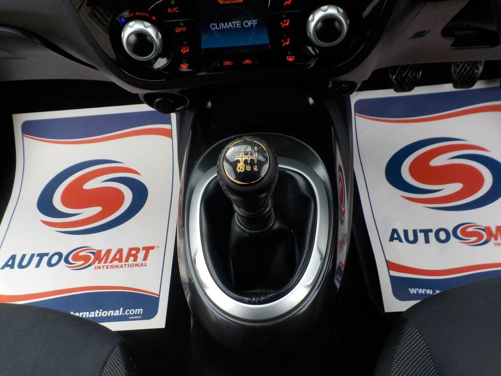 Nissan Juke Acenta White #15