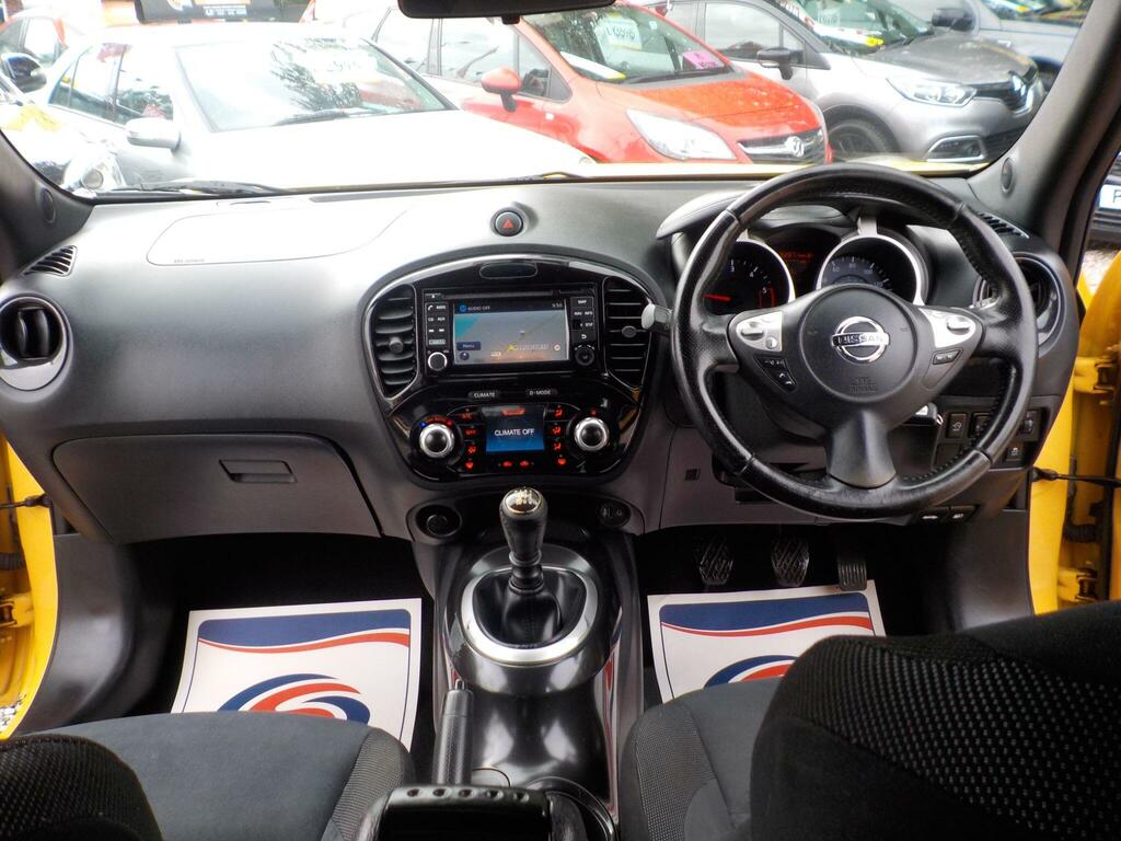 Nissan Juke Acenta White #12