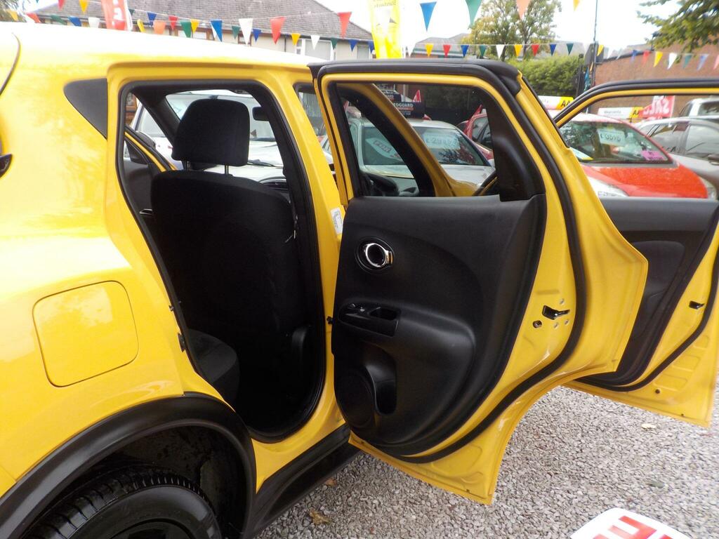 Nissan Juke Acenta White #22