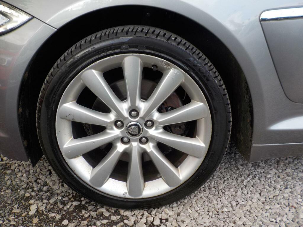 Jaguar XF D Luxury Grey #32