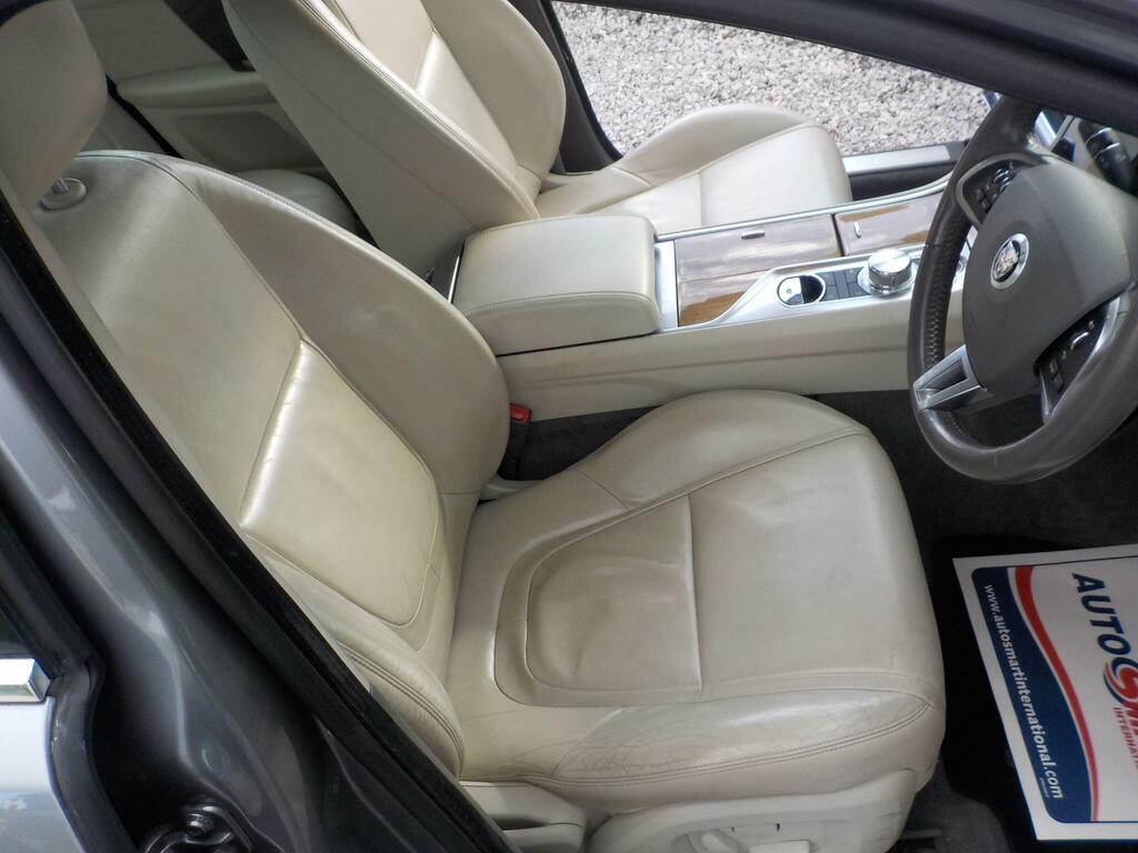 Jaguar XF D Luxury Grey #19