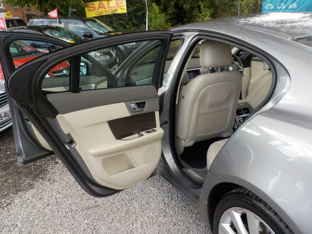 Jaguar XF D Luxury Grey #26