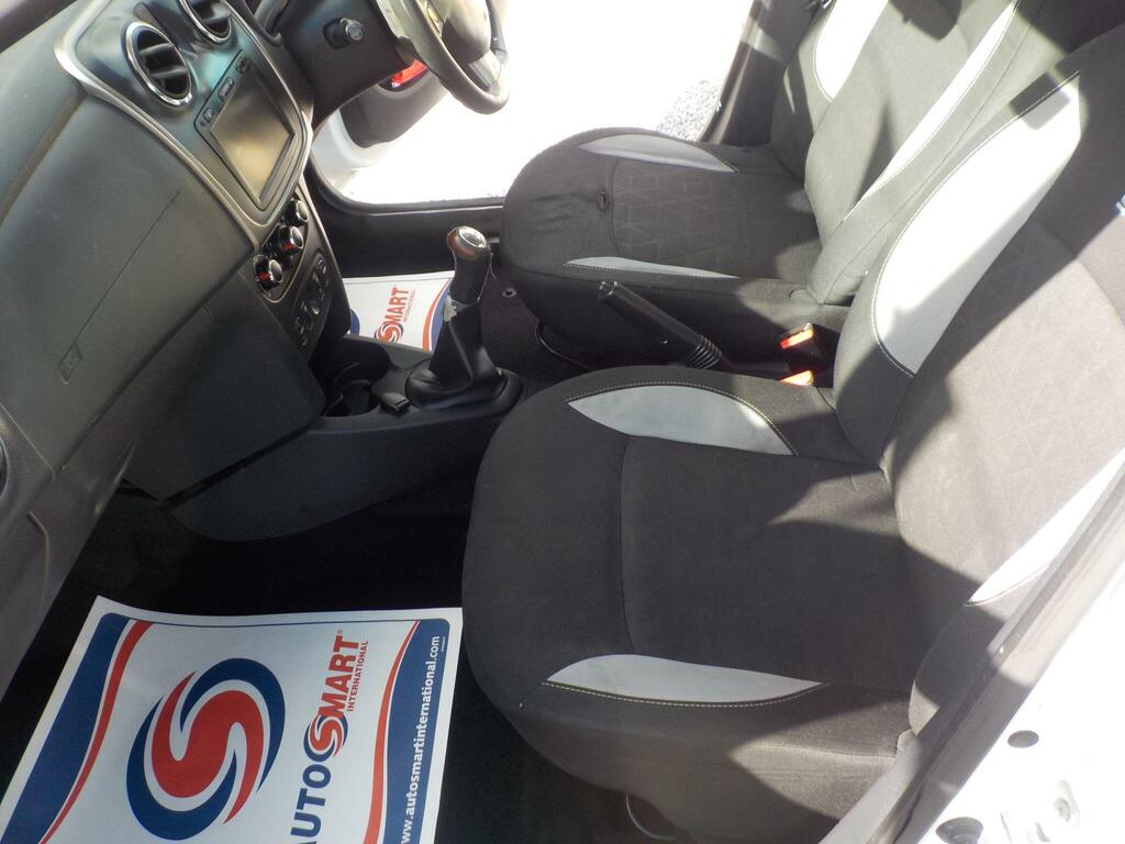 Dacia Sandero Stepway 1.5 Dci Laureate Black #27