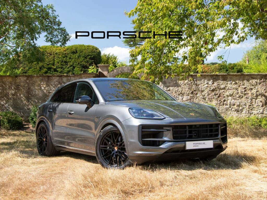 Porsche Cayenne E-hybrid Coup233 Black Edition Grey