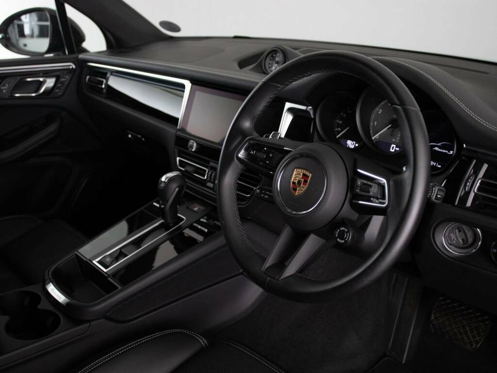 Porsche Macan S #4