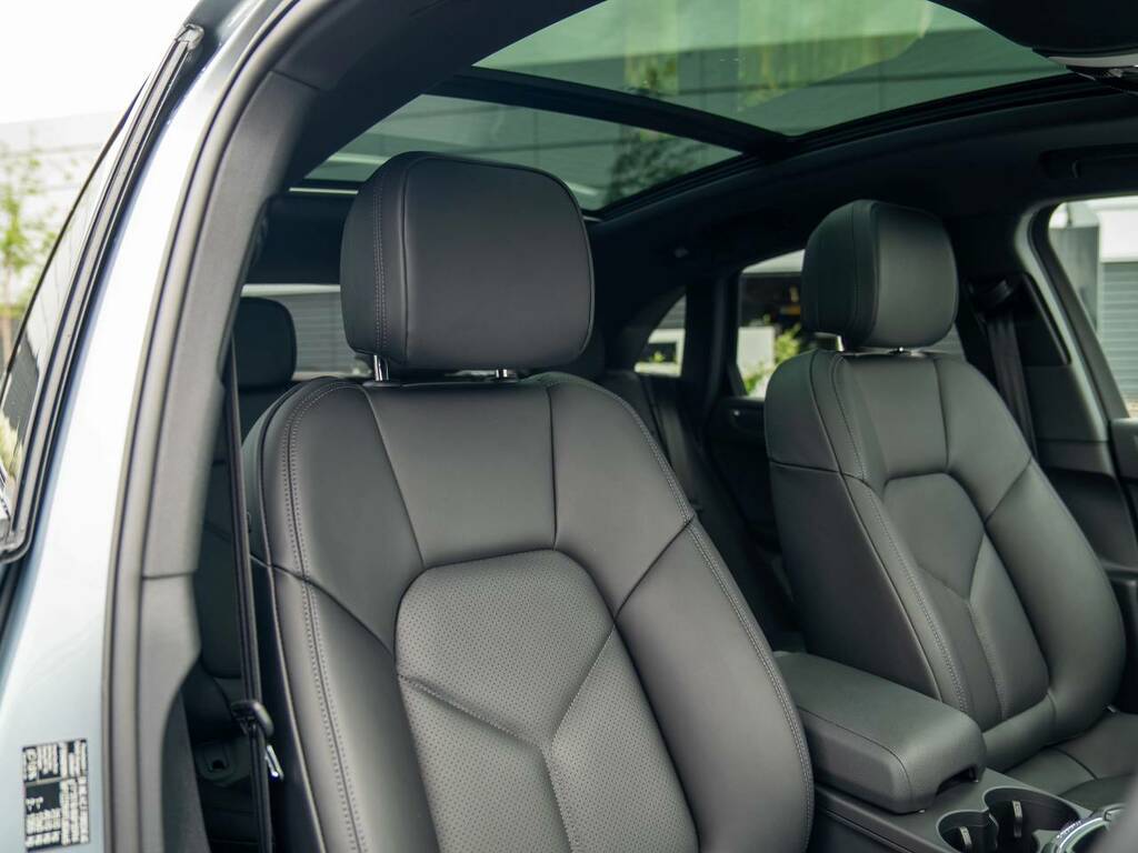 Porsche Macan Suv Silver #5
