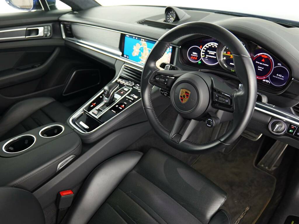 Porsche Panamera Turbo S E-hybrid Blue #4