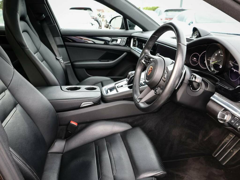 Porsche Panamera 4 E-hybrid Black #5
