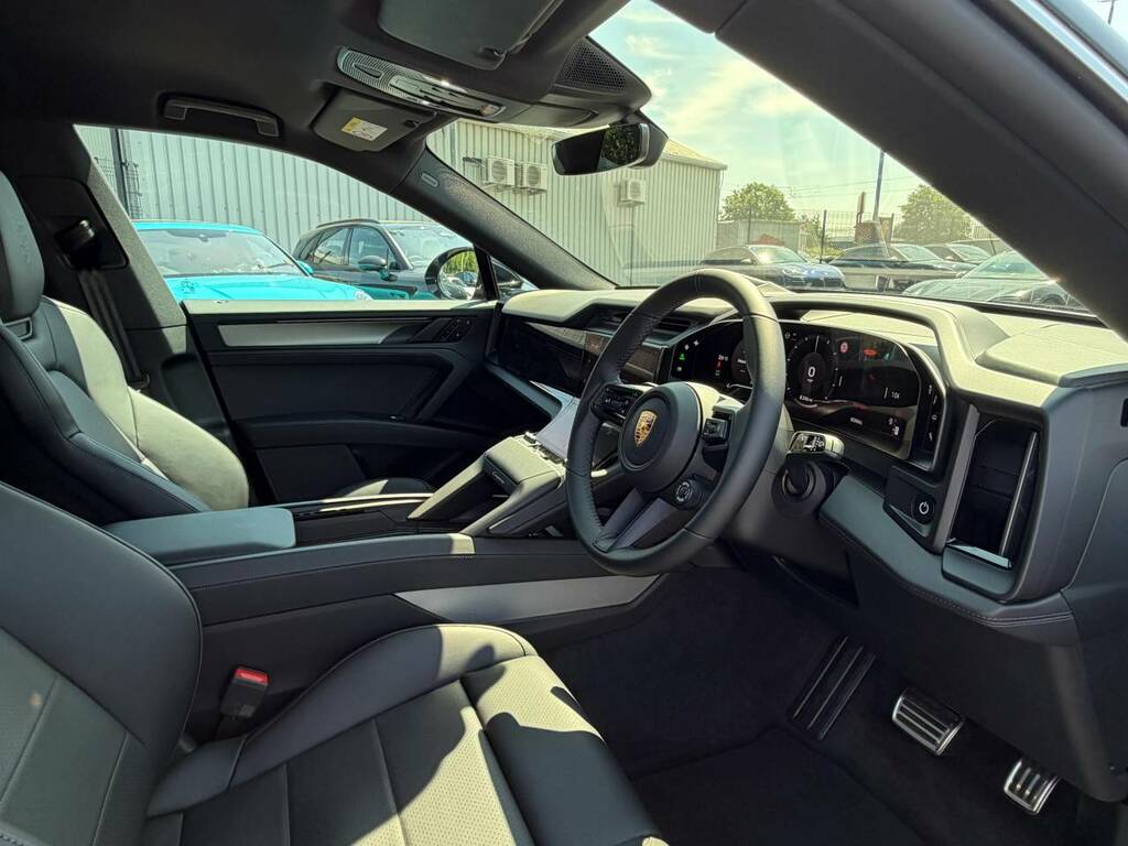Porsche Cayenne S Electric Black #4
