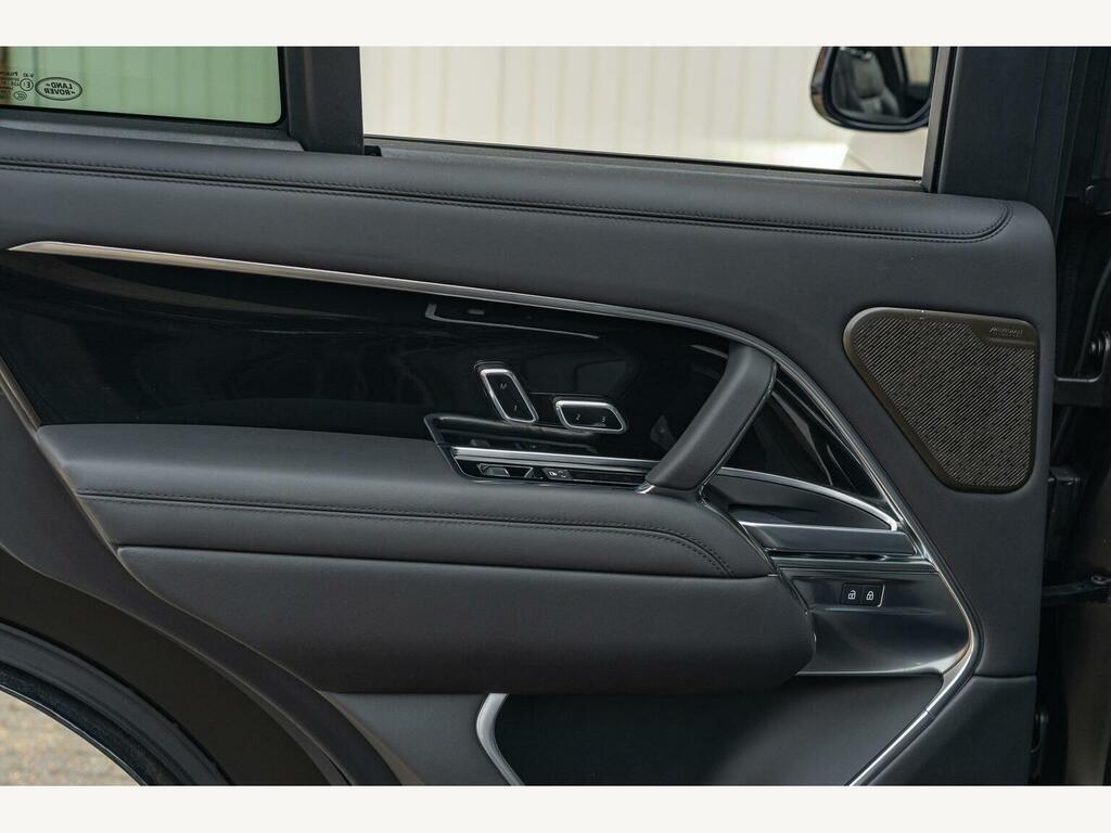 Land Rover Range Rover Edition Black #26