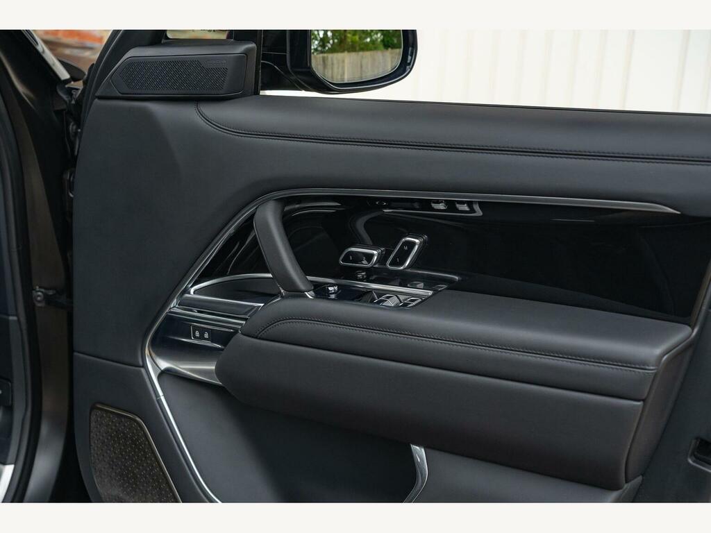 Land Rover Range Rover Edition Black #32