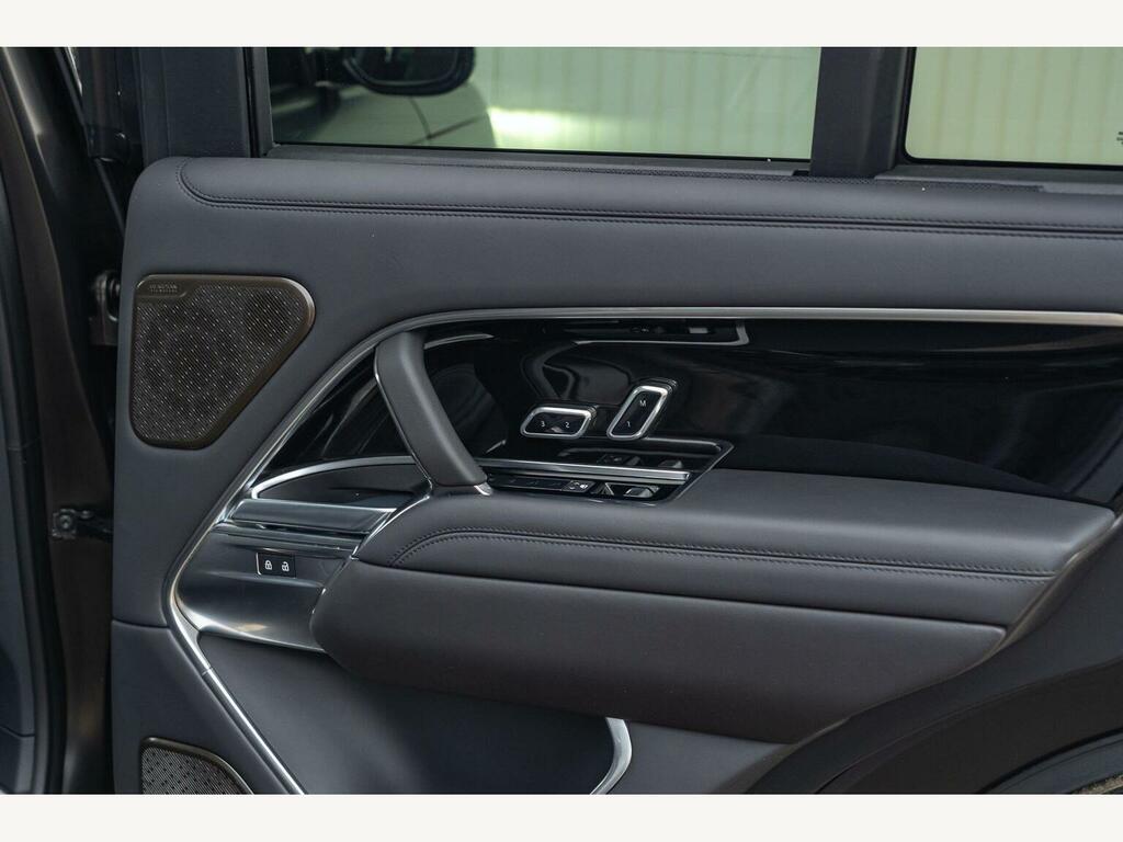Land Rover Range Rover Edition Black #28