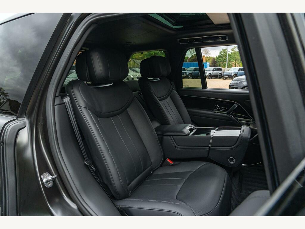 Land Rover Range Rover Edition Black #16