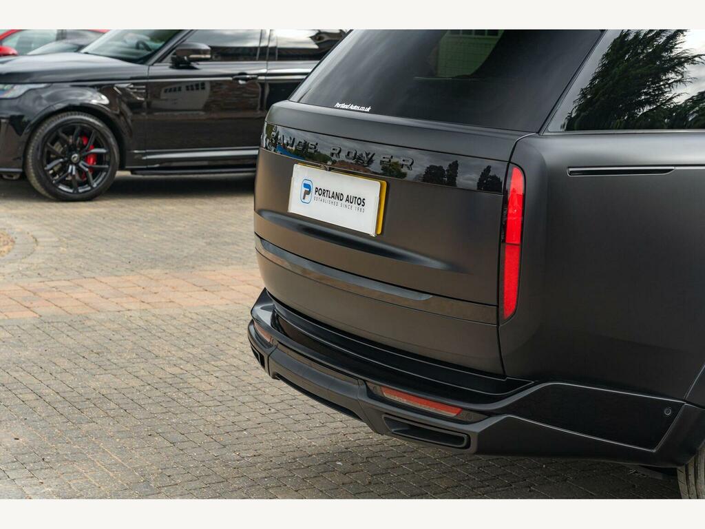 Land Rover Range Rover Edition Black #6