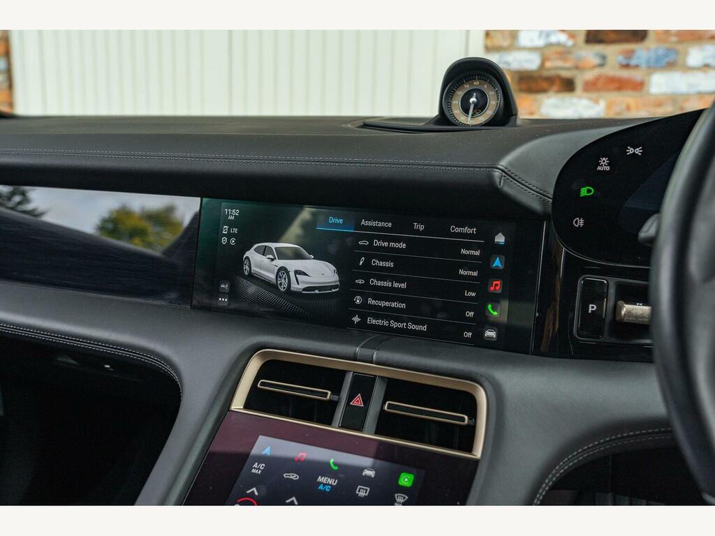 Porsche Taycan Performance Plus 93.4Kwh Black #45