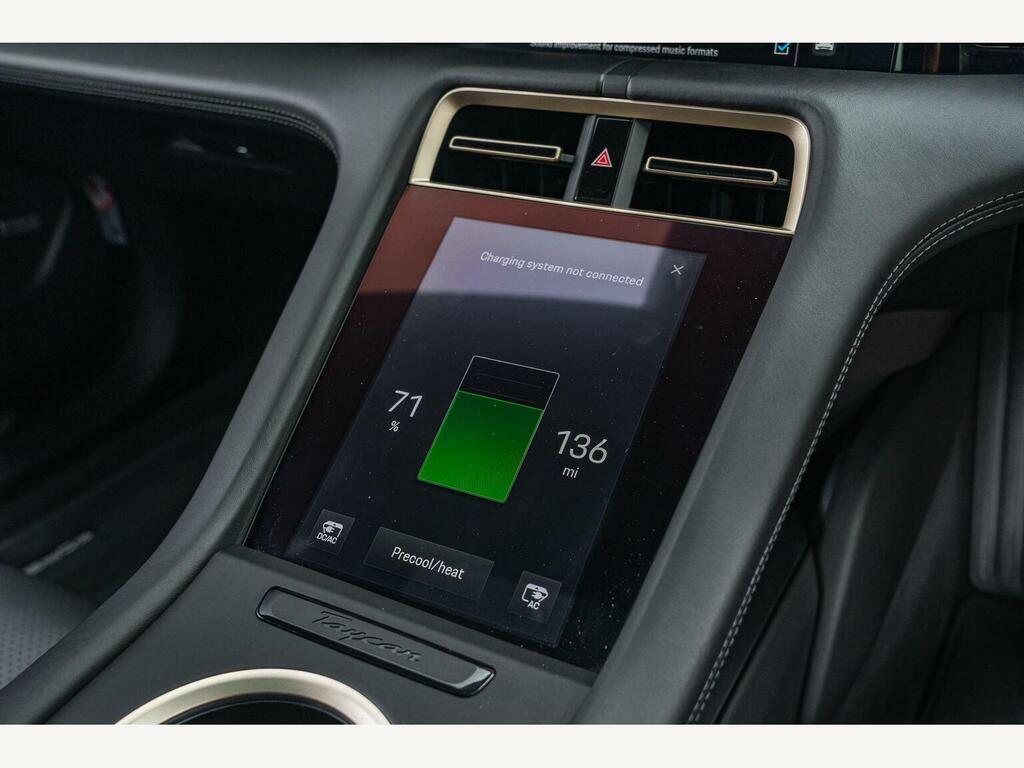 Porsche Taycan Performance Plus 93.4Kwh Black #52