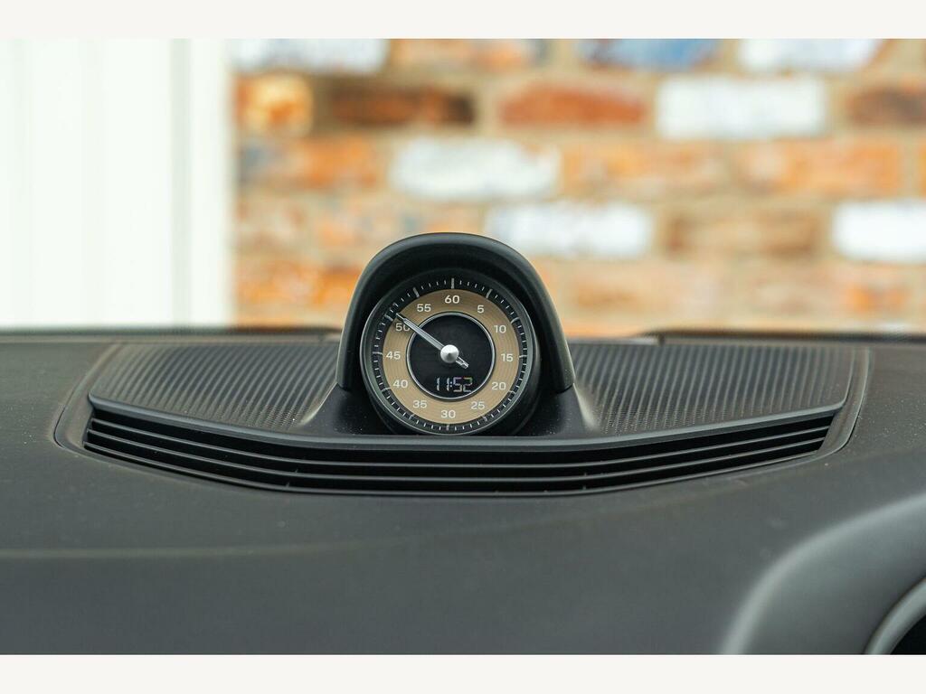 Porsche Taycan Performance Plus 93.4Kwh Black #49