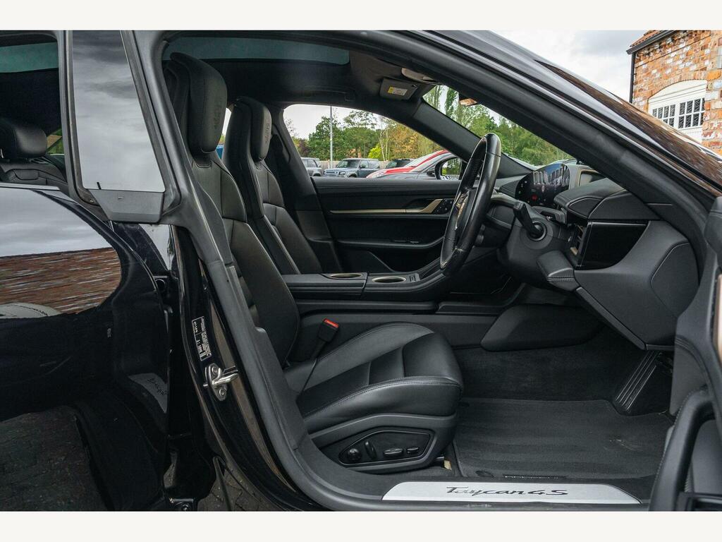Porsche Taycan Performance Plus 93.4Kwh Black #19