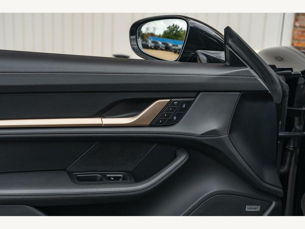 Porsche Taycan Performance Plus 93.4Kwh Black #29