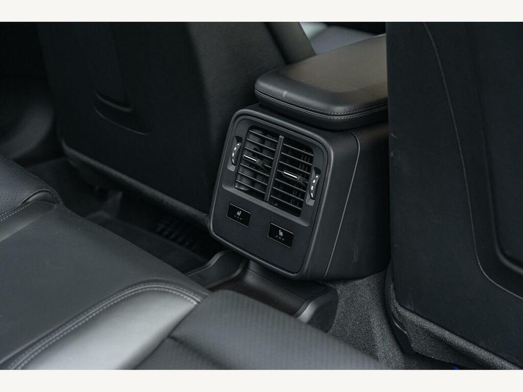 Porsche Taycan Performance Plus 93.4Kwh Black #33