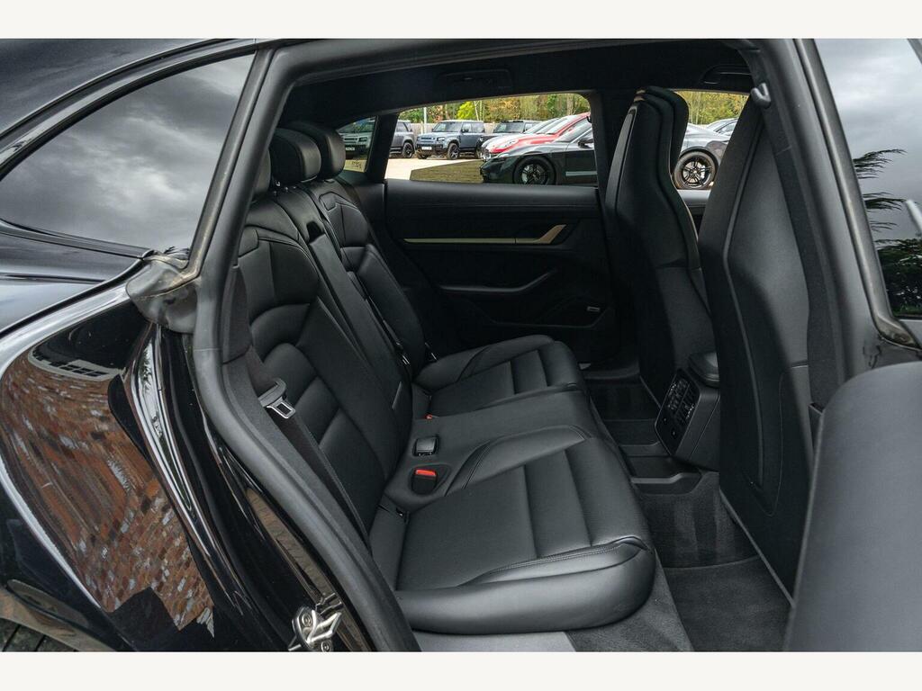 Porsche Taycan Performance Plus 93.4Kwh Black #22