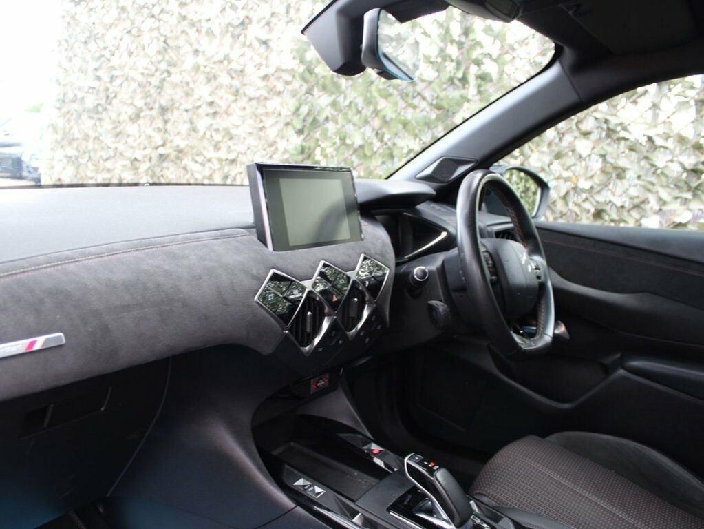 DS DS 3 Crossback Puretech Performance Line Grey #10