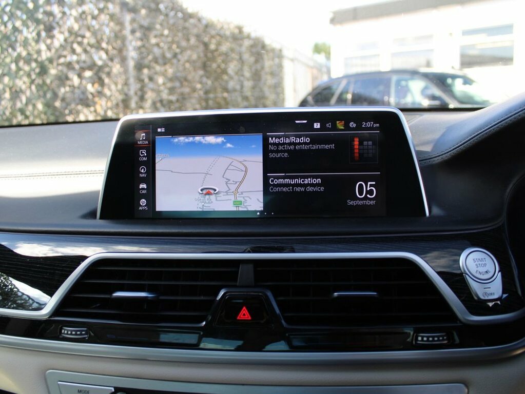 BMW 7 Series Saloon Black #13