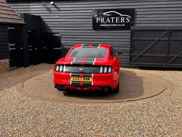 Ford Mustang 5.0 V8 Gt Fastback Selshift Euro 6 416 Red