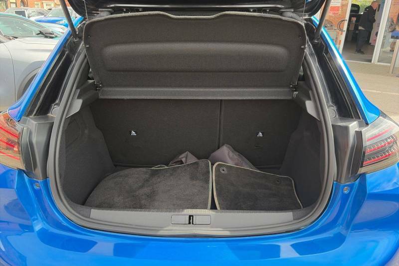 Peugeot e-208 115Kw Gt Premium 51Kwh Blue #5