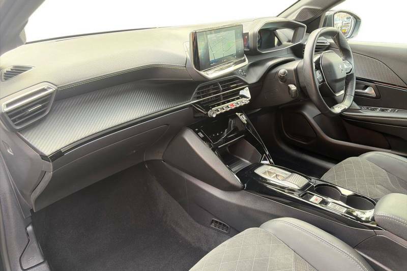 Peugeot e-208 100Kw Gt Premium 50Kwh White #2