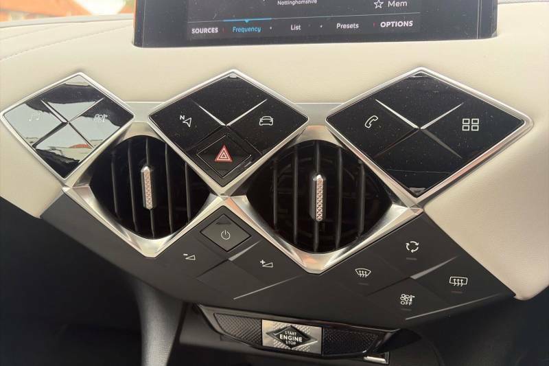 DS DS 3 Crossback E-tense 50Kwh Performance Line Crossback  #16