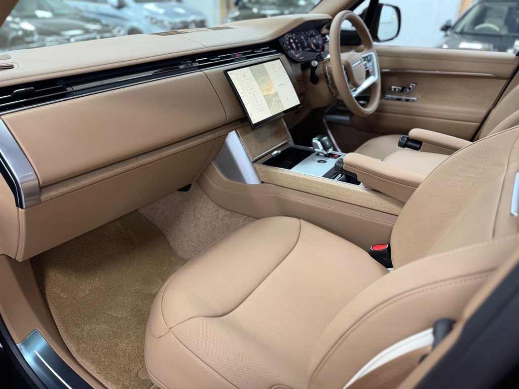 Land Rover Range Rover Edition Black #35
