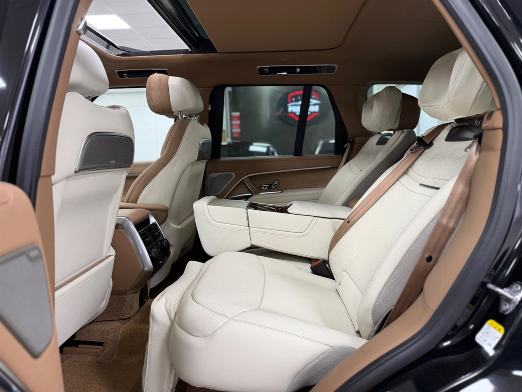 Land Rover Range Rover Edition Black #45