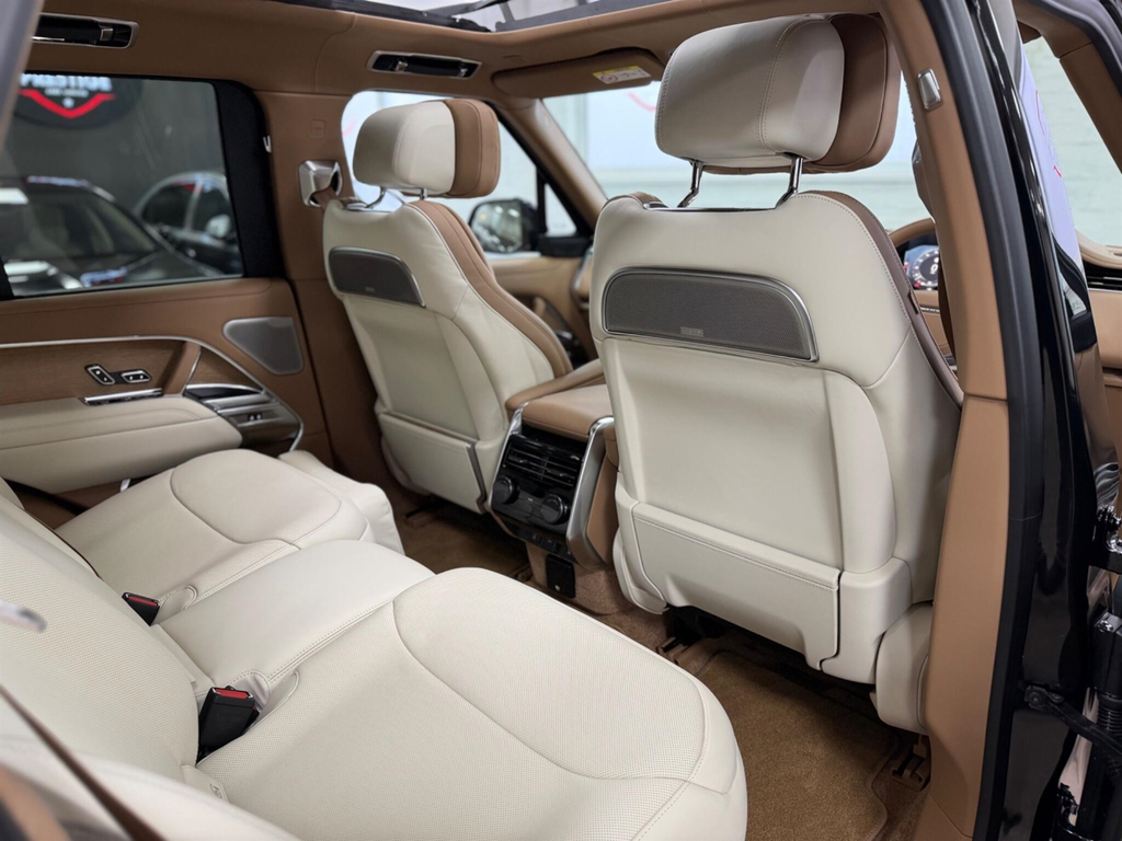 Land Rover Range Rover Edition Black #15