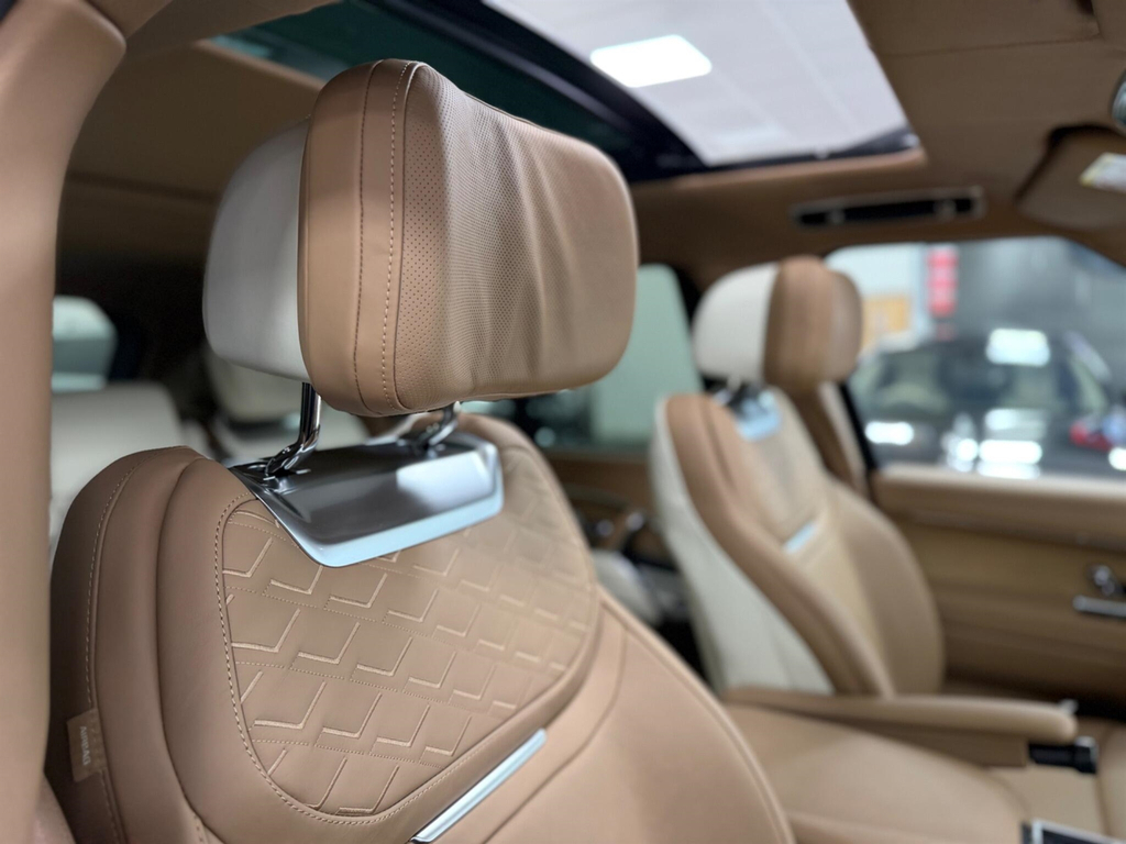 Land Rover Range Rover Edition Black #12