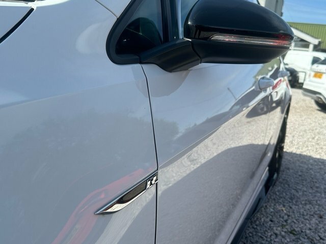 Volkswagen Golf Hatchback Silver #16