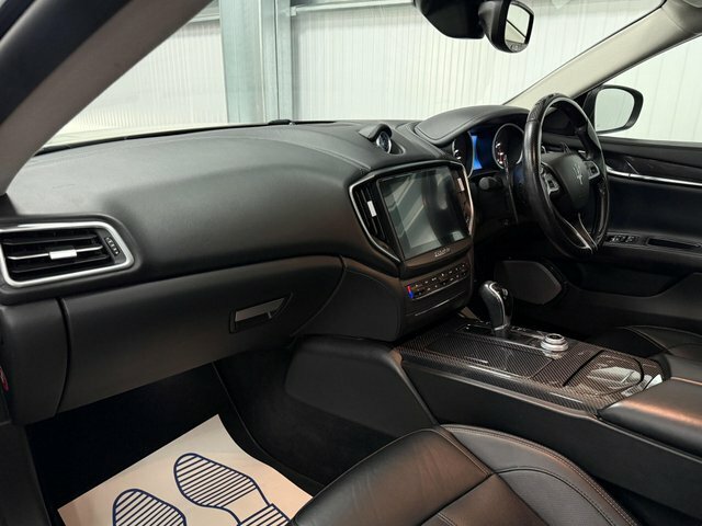 Maserati Ghibli Saloon Blue #16
