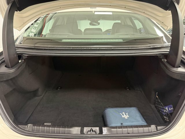 Maserati Ghibli Saloon Blue #27