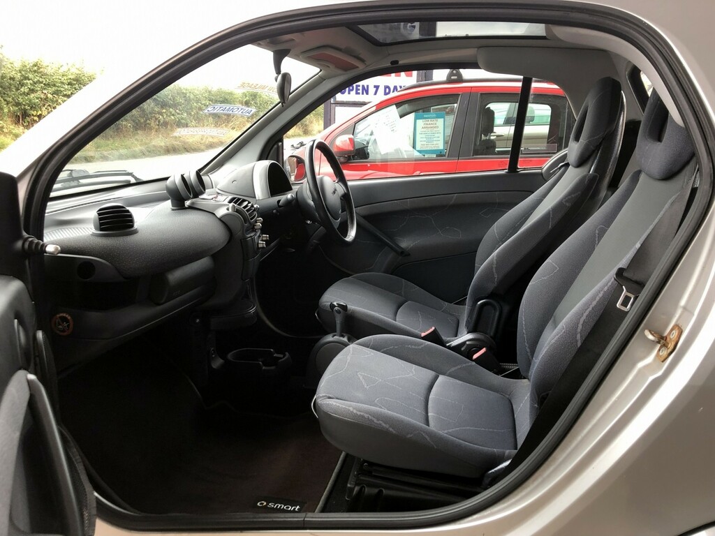 Smart City 0.6 Smart And Passion Coupe - 33000 Silver #4