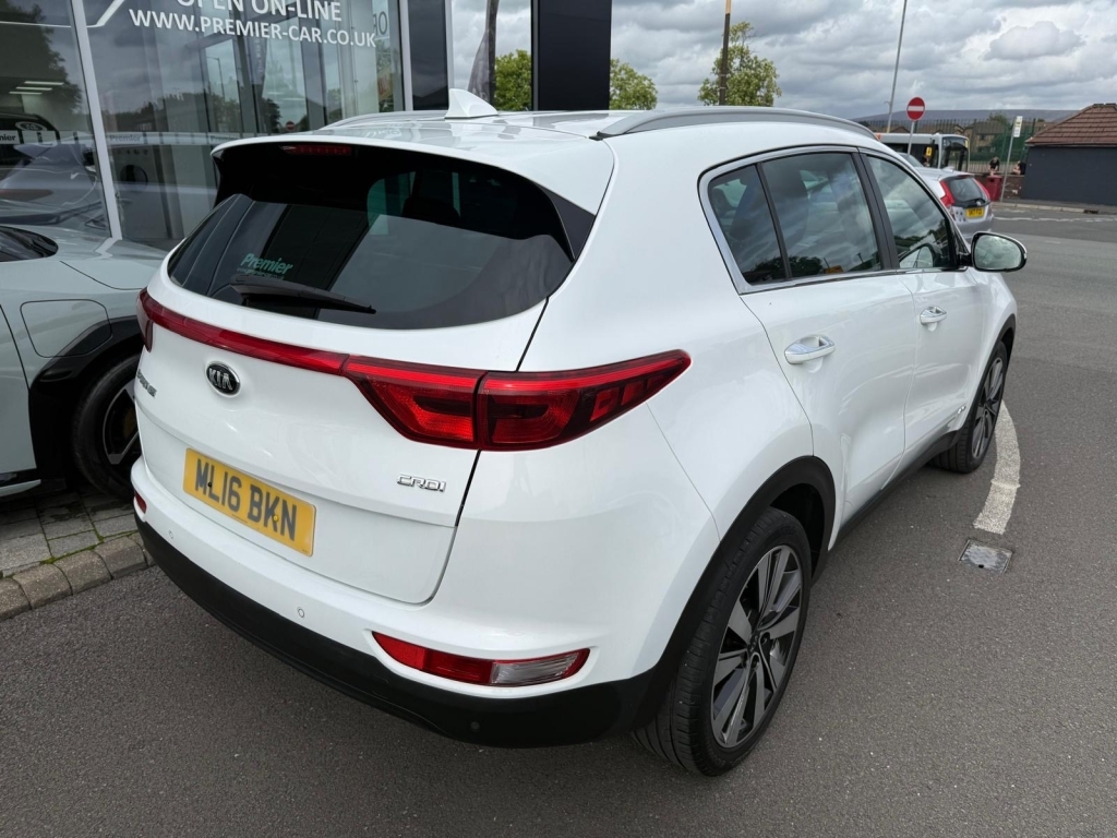 Kia Sportage 2 White #8