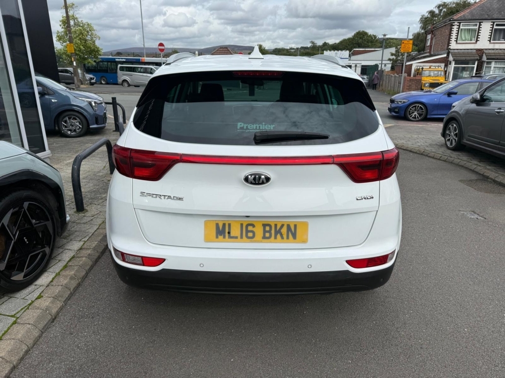 Kia Sportage 2 White #7