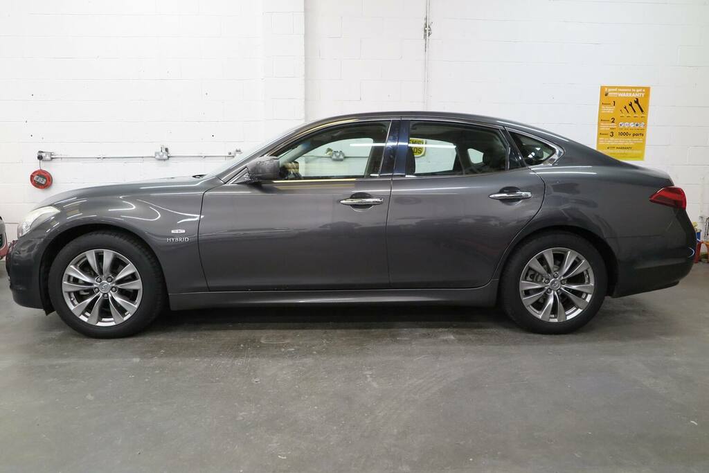 Infiniti M 30D V6 Grey #4