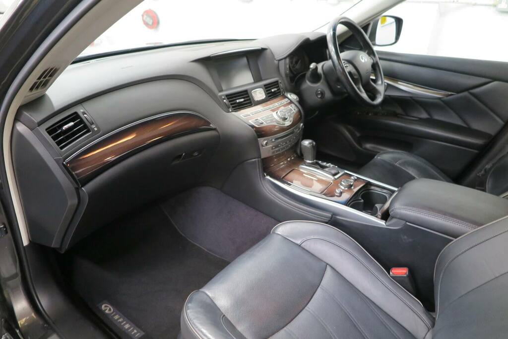 Infiniti M 30D V6 Grey #9