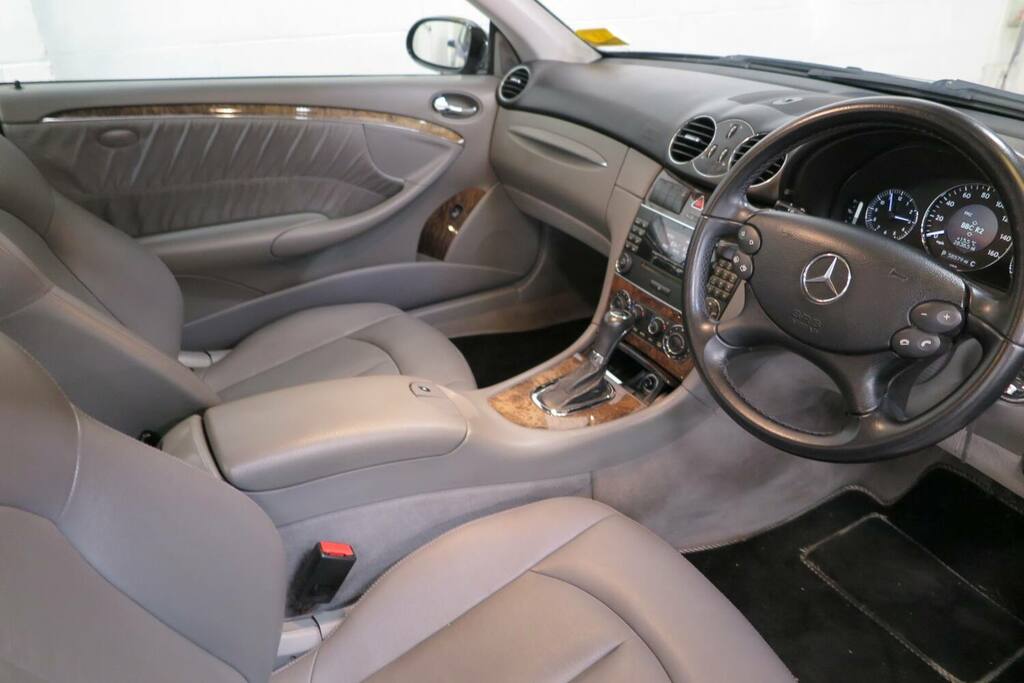 Mercedes-Benz CLK Silver #7